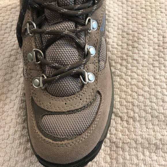 Columbia Hiking Boots - Brand New in Original Box! - Picture 4 of 8